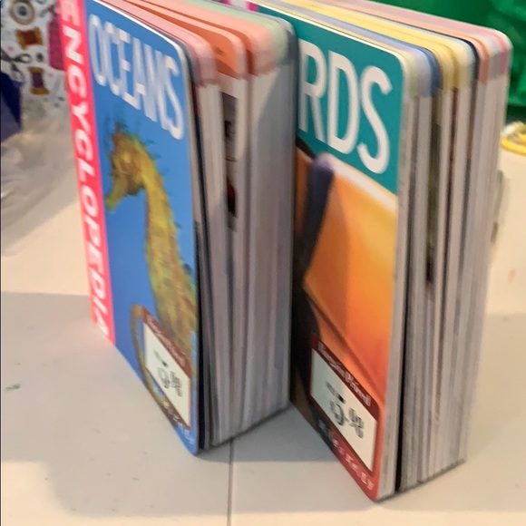 NWT 2 coffee table books , encyclopedia of birds & oceans - Picture 5 of 6